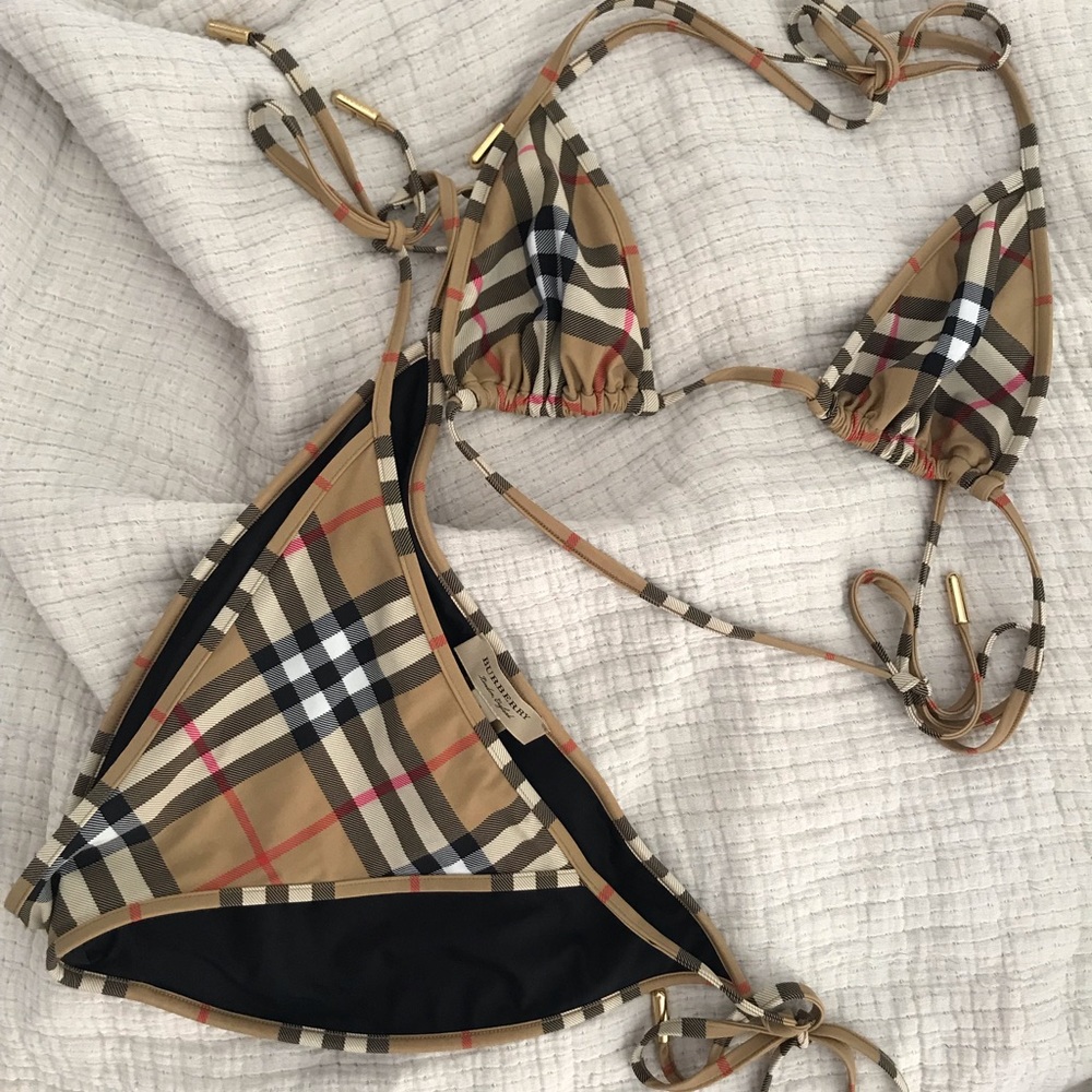COPY - Burberry swimsuit